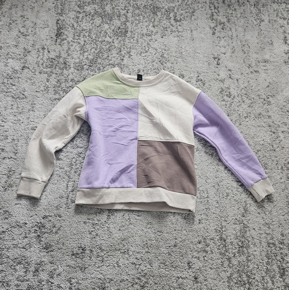 Colorblock Sweatshirt - Picture 8 of 10